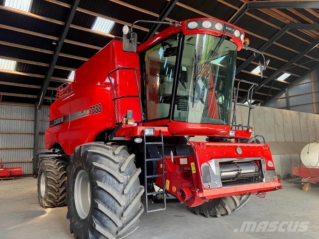 Case IH 7088 聯合收穫機