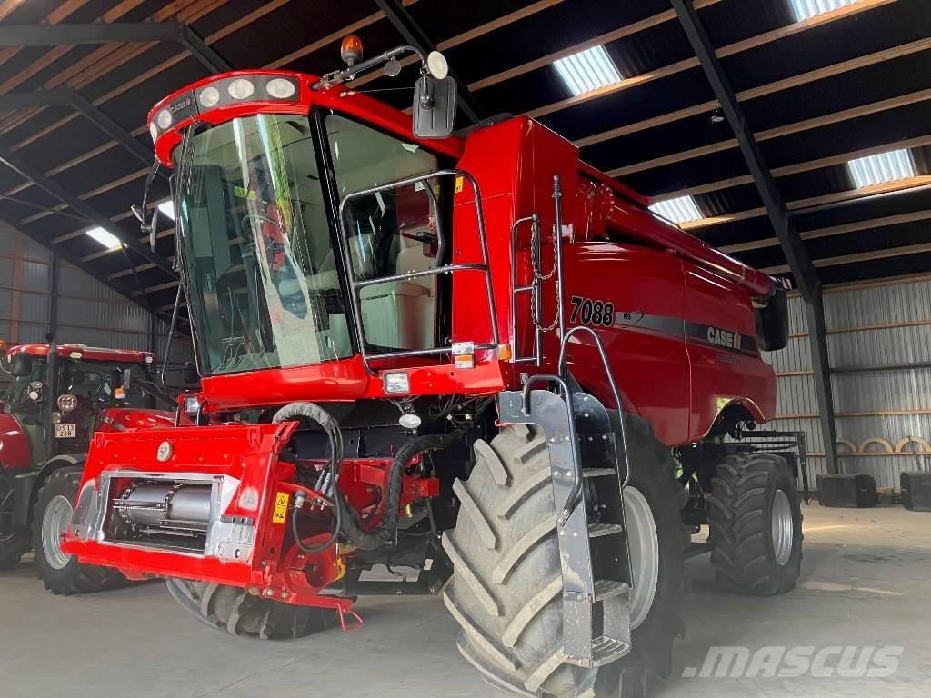 Case IH 7088 聯合收穫機