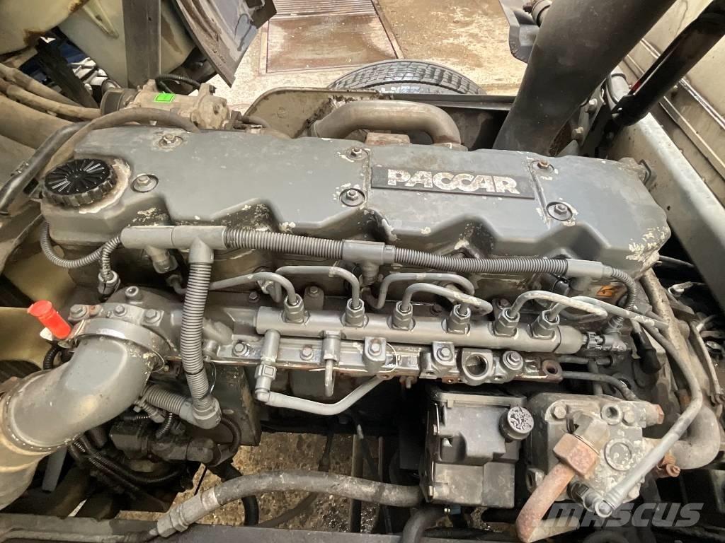 DAF CF 65.300 貨箱式卡車
