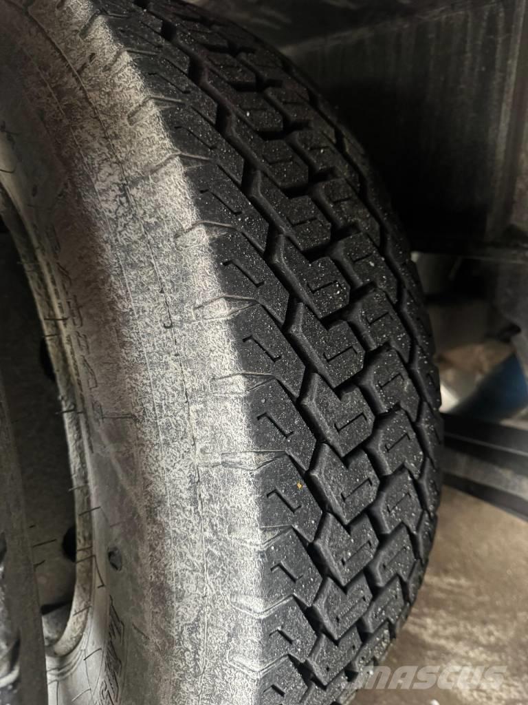 Broshuis jumbo 平台/側卸半拖車