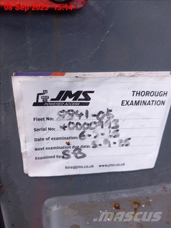 SkyJack SJ 8841 RT 剪式升降機