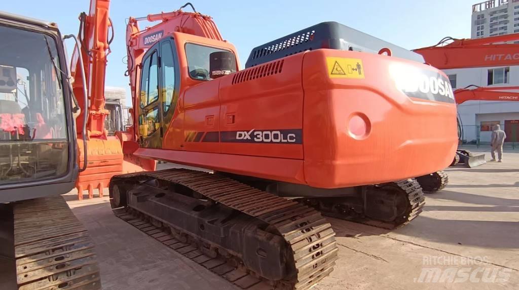 Doosan DX 300 LC 履帶式 挖土機/掘鑿機/挖掘機