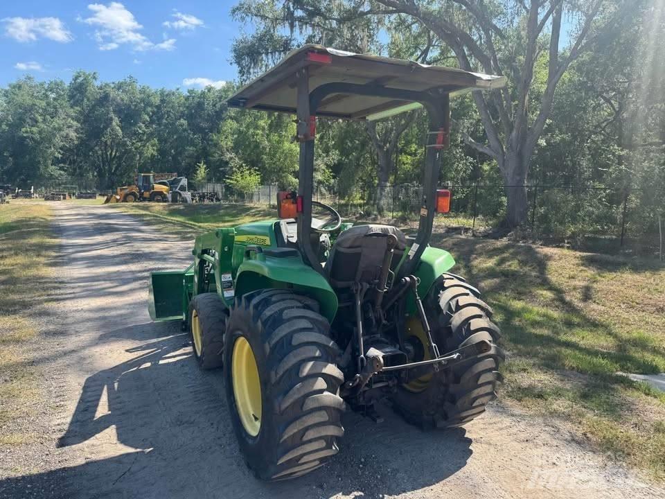 John Deere 3038 E 曳引機