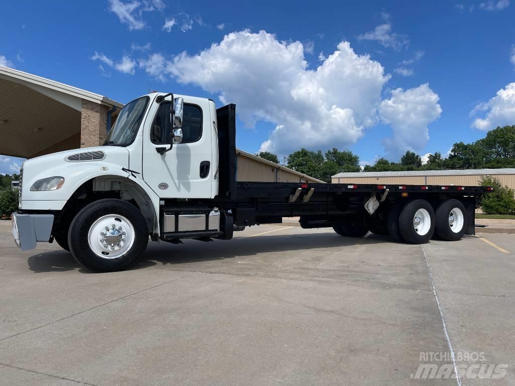 Freightliner M 106 平板式/側卸式卡車