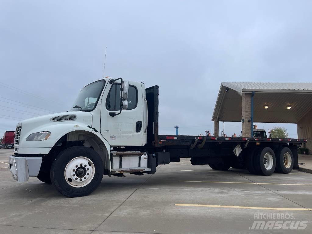 Freightliner M 106 平板式/側卸式卡車