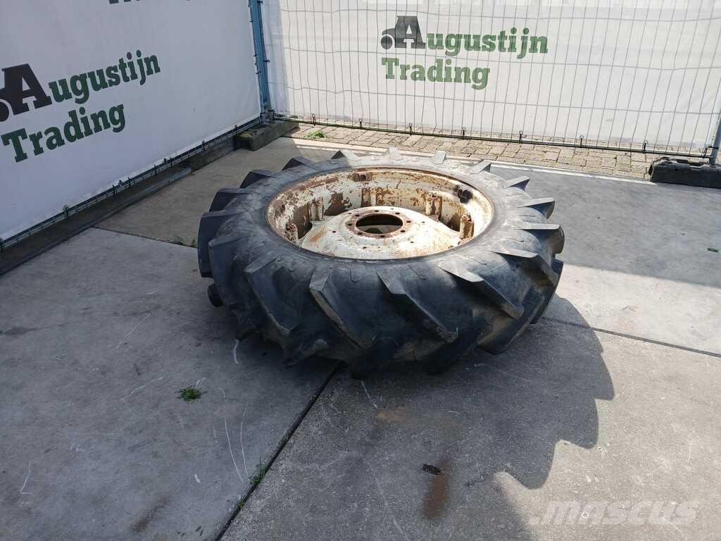 Renault 781-4 曳引機