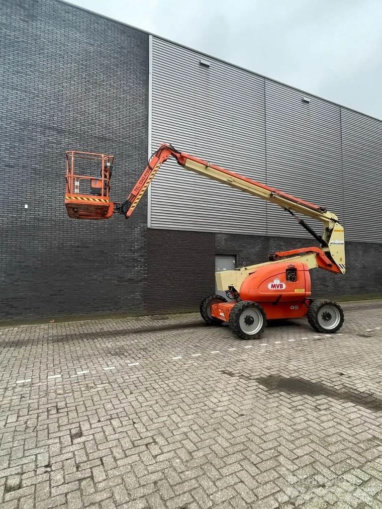 JLG 600AJ 伸縮臂高空作業車