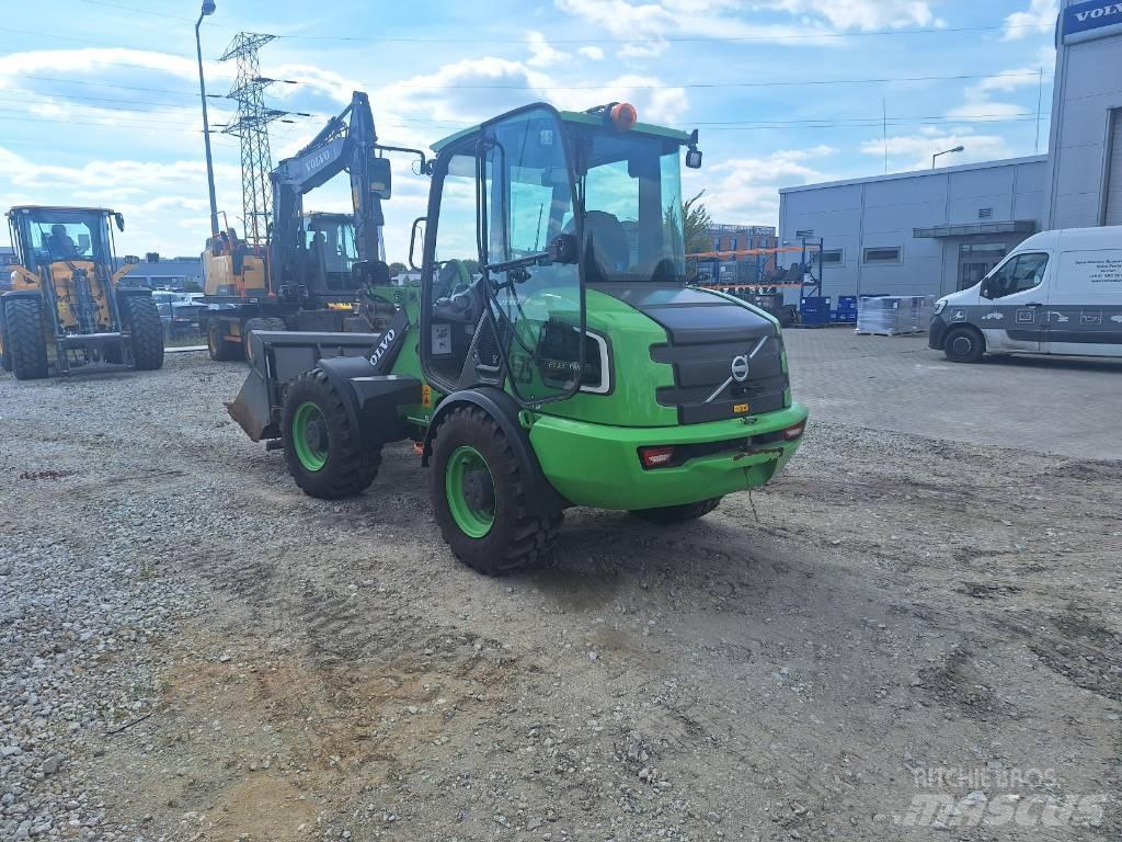 Volvo JL25H ELECTRIC 輪胎式裝載機