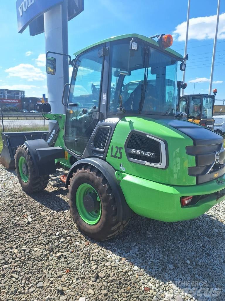 Volvo JL25H ELECTRIC 輪胎式裝載機