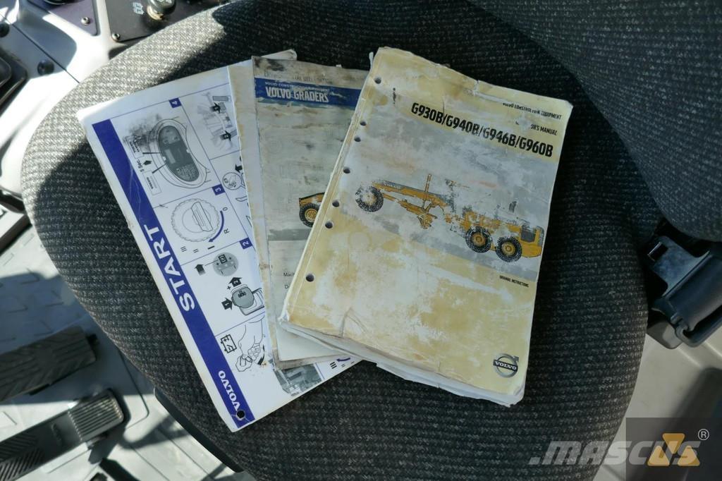 Volvo G946B AWD 平土機