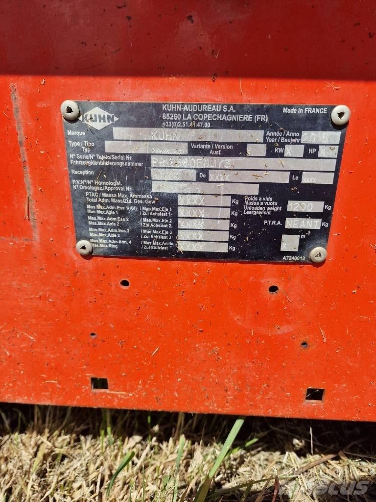 Kuhn Primor 2060 草捆撕碎機、切割機、拆袋機