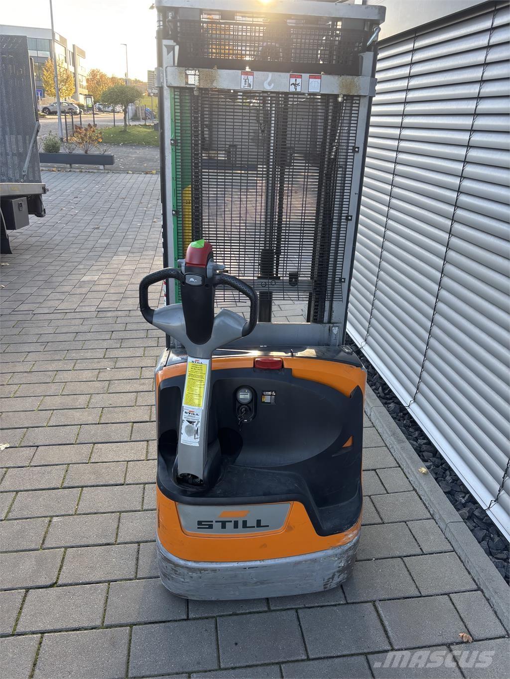 Still EXV 12i 自走式堆積機