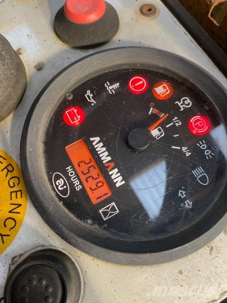 Ammann AV 12-2 雙輪滾壓機