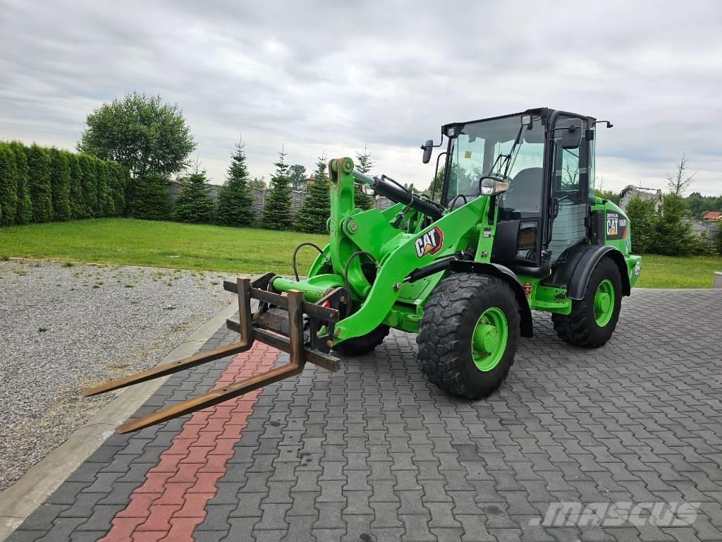 CAT 906 M 輪胎式裝載機