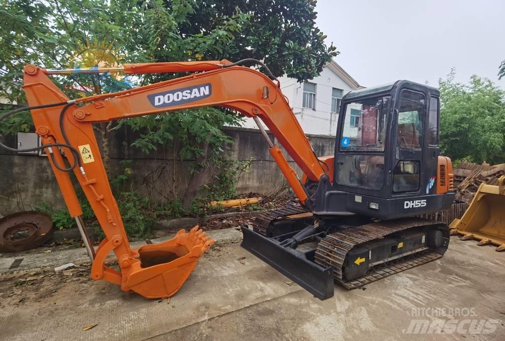 Doosan DH55 履帶式 挖土機/掘鑿機/挖掘機