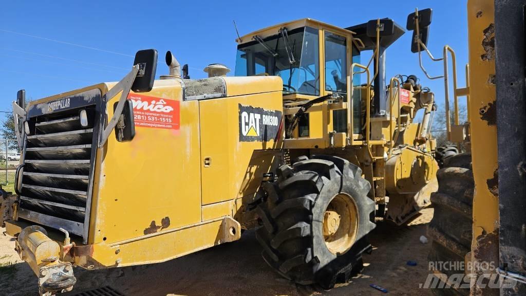 CAT RM 300 瀝青再生設備