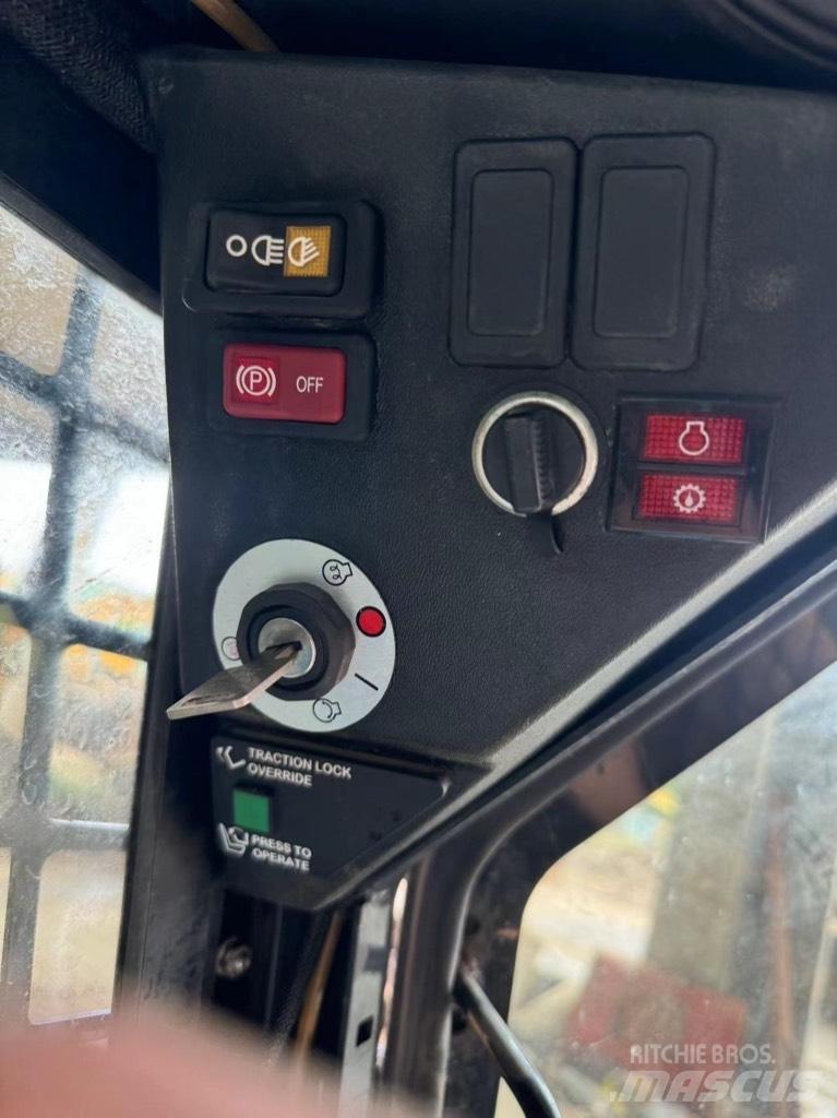 Bobcat S 70 滑移轉向裝載機