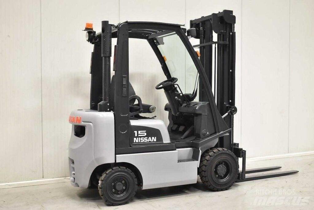 Nissan FD01A18Q 柴油卡車