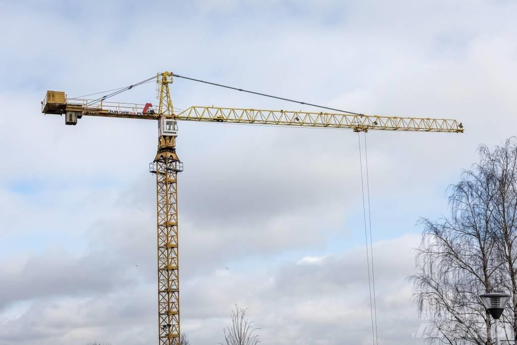 Liebherr 120HC 塔式起重機