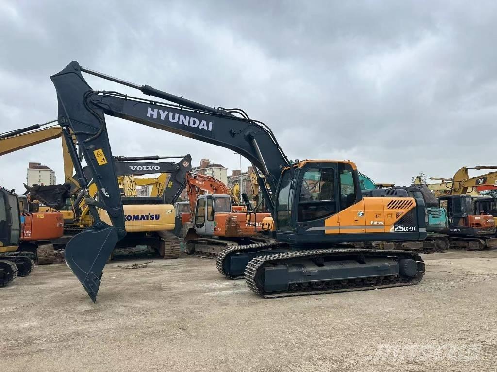 Hyundai 225 LC-9T 履帶式 挖土機/掘鑿機/挖掘機