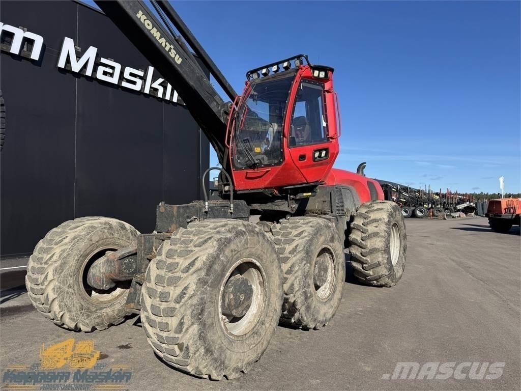 Komatsu 951 收穫機