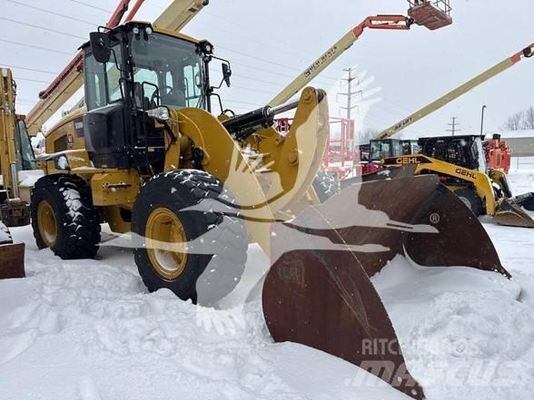 CAT 938M 輪胎式裝載機
