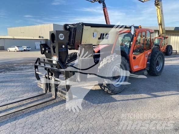 JLG 1255 伸縮臂操作車