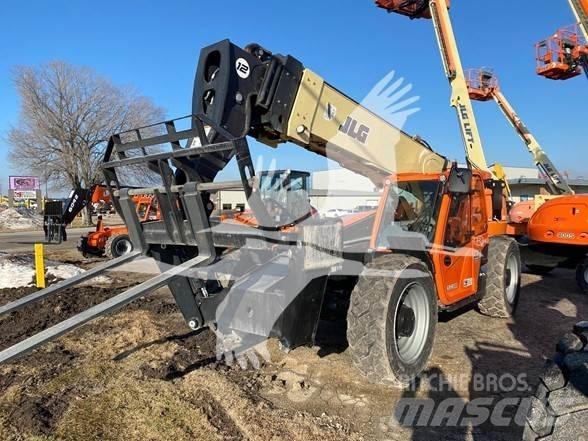 JLG 1255 伸縮臂操作車