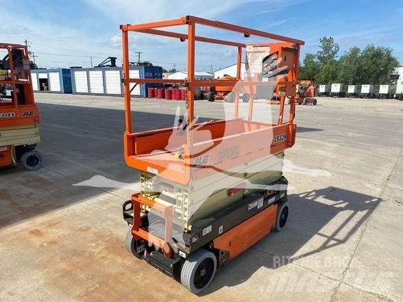 JLG 1932R 剪式升降機