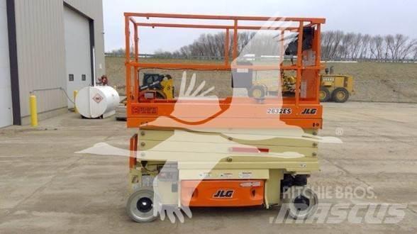 JLG 2632ES 剪式升降機
