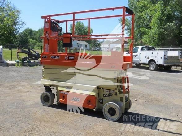 JLG 2632ES 剪式升降機