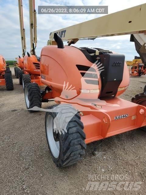 JLG 600AJ 曲臂高空作業車