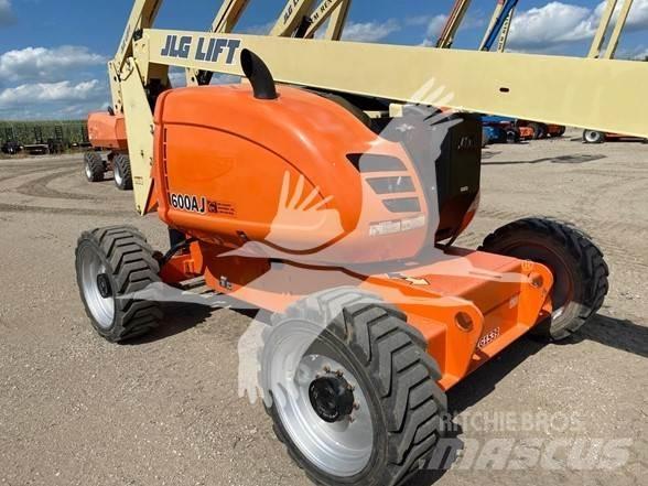 JLG 600AJ 曲臂高空作業車