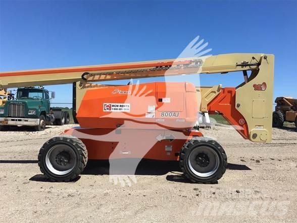 JLG 800AJ 曲臂高空作業車