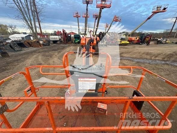 JLG 860SJ 伸縮臂高空作業車