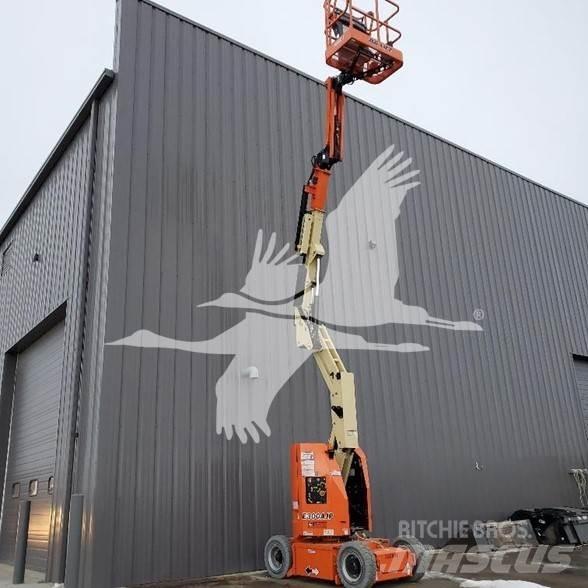 JLG E300AJP 曲臂高空作業車