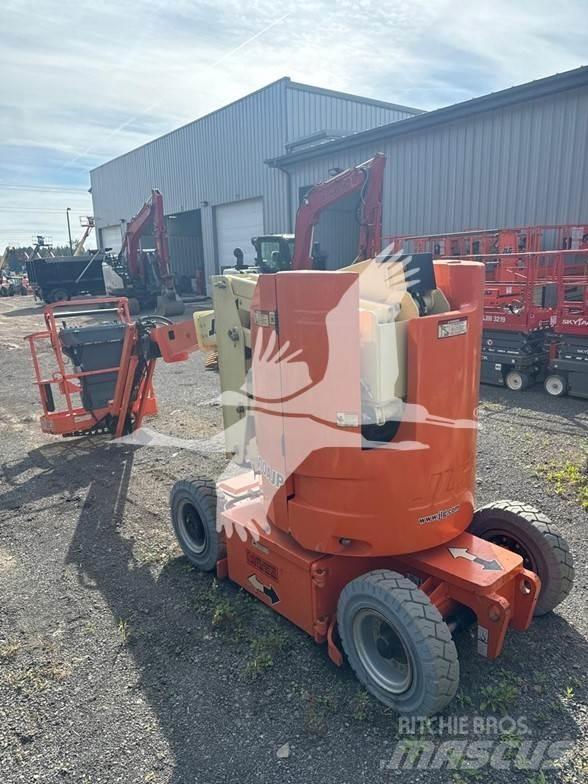 JLG E300AJP 曲臂高空作業車
