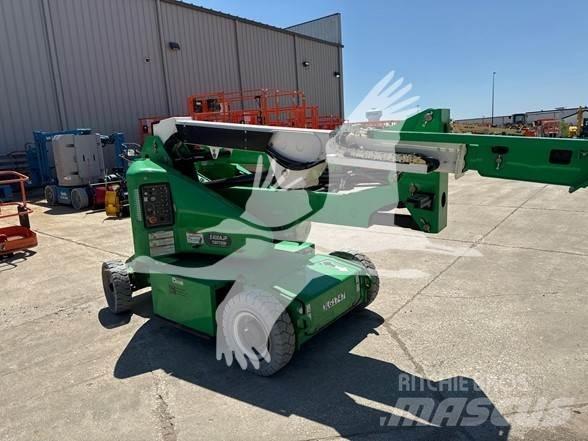 JLG E400AJPN 曲臂高空作業車