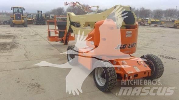 JLG E450AJ 曲臂高空作業車