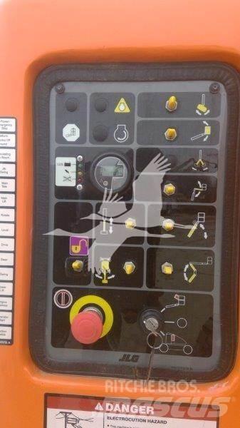 JLG E450AJ 曲臂高空作業車