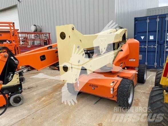 JLG E450AJ 曲臂高空作業車