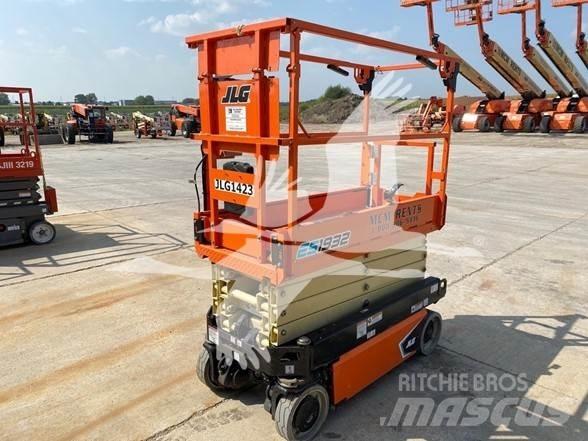 JLG ES1932 剪式升降機