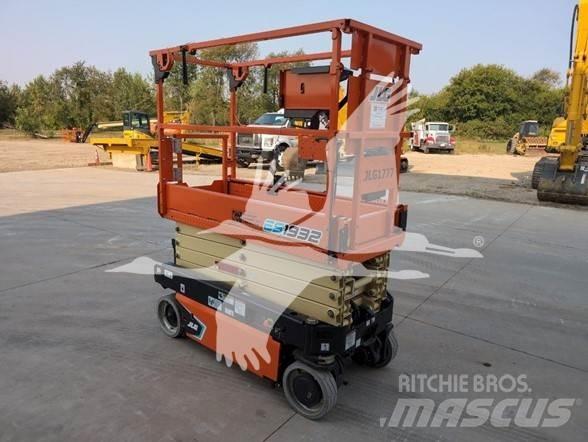 JLG ES1932 剪式升降機