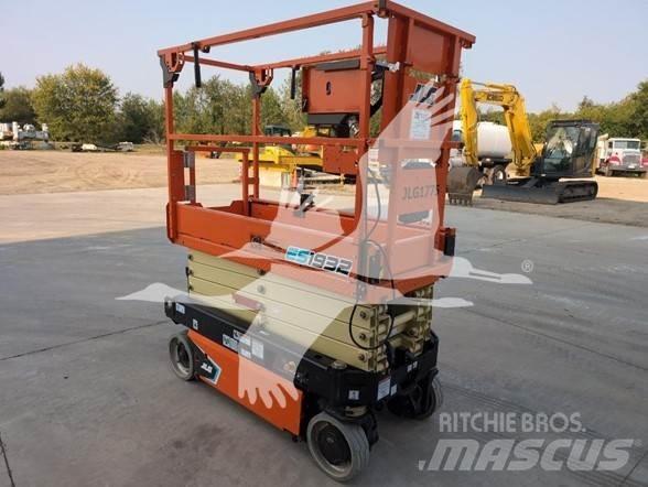 JLG ES1932 剪式升降機