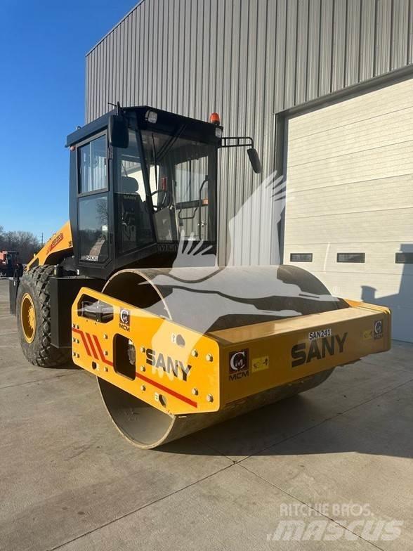 Sany SSR120C-8 單輪滾壓機