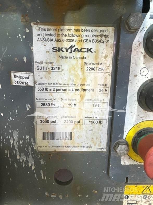 SkyJack SJ3219 剪式升降機