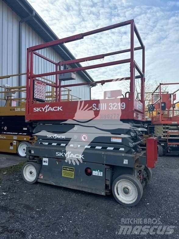 SkyJack SJ3219 剪式升降機