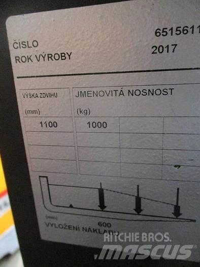 Toyota OSE 100W 低架裝載機