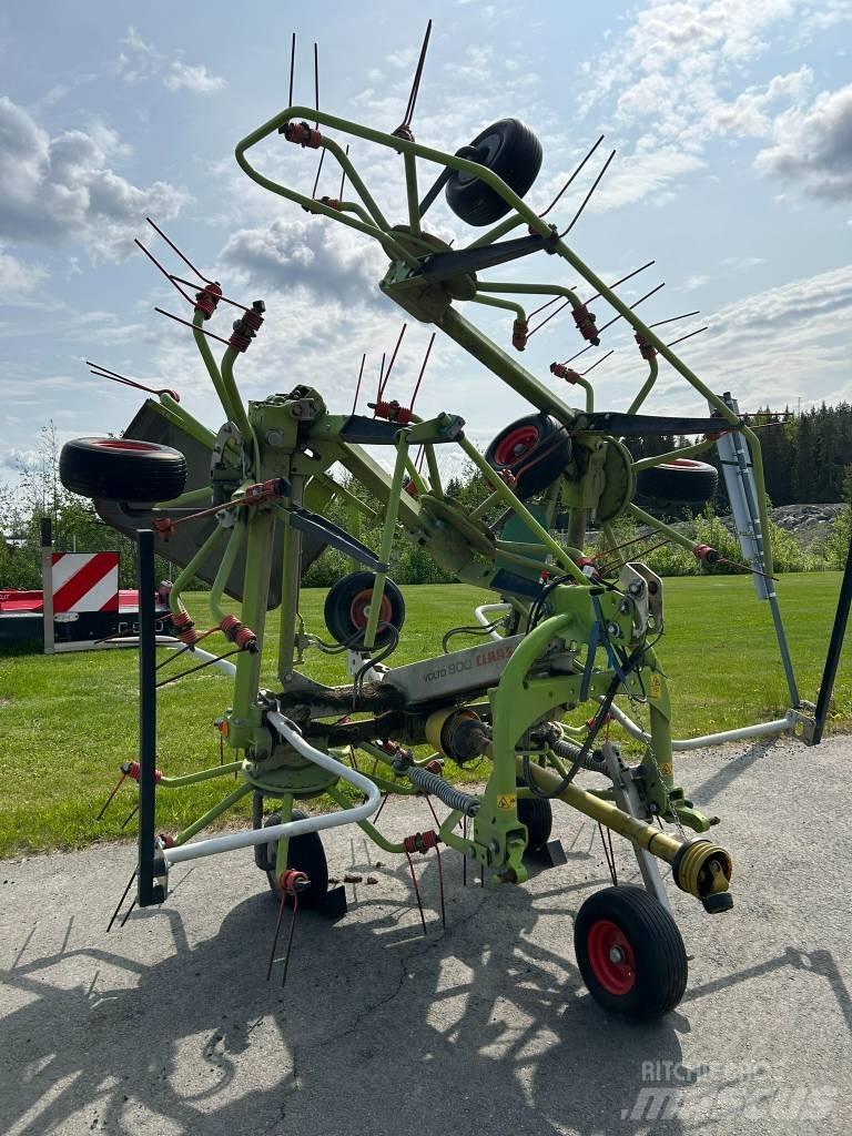 CLAAS Volto 800 耙與翻草機