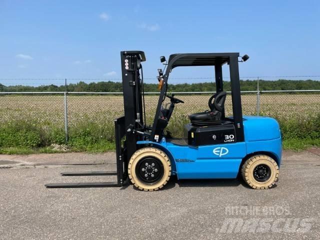 EP EFL302 | 3T | LI-ION 電動堆高機